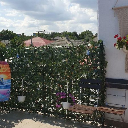 Vila Restaurant Angellys Tuzla Exterior photo