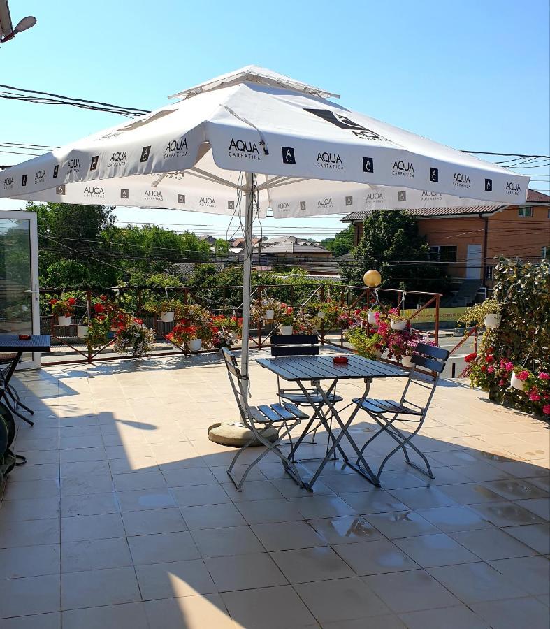 Vila Restaurant Angellys Tuzla Exterior photo