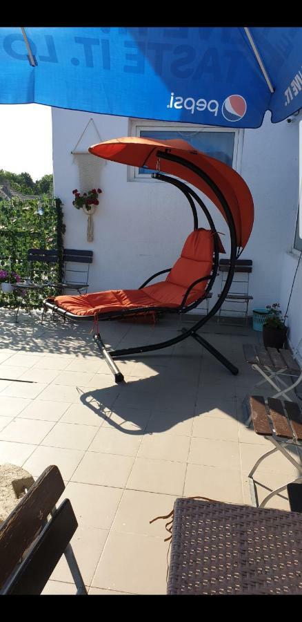 Vila Restaurant Angellys Tuzla Exterior photo
